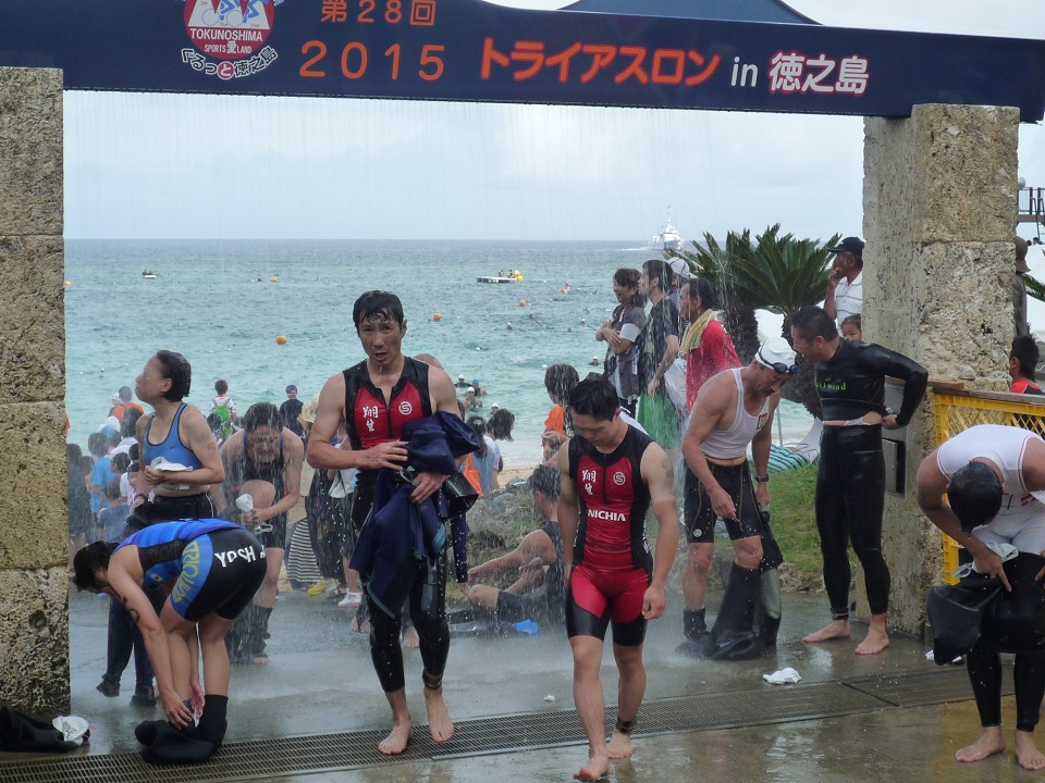 150705-shoki and kensho swim goal hp.jpg